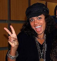 Amel Larrieux