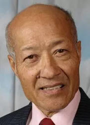 Aki Aleong