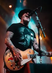 Mike Ness