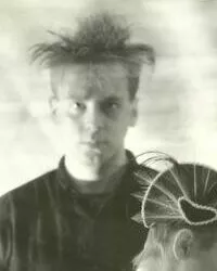 Simon Raymonde