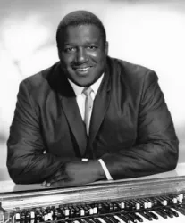 Groove Holmes