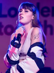 Sasha Sloan