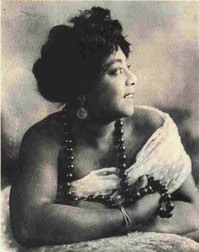 Mamie Smith & Her Jazz Hounds